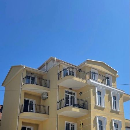 Chernomorets Apartment Екстериор снимка